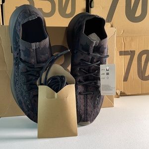 YEEZY BOOST 380 'ONYX REFLECTIVE'